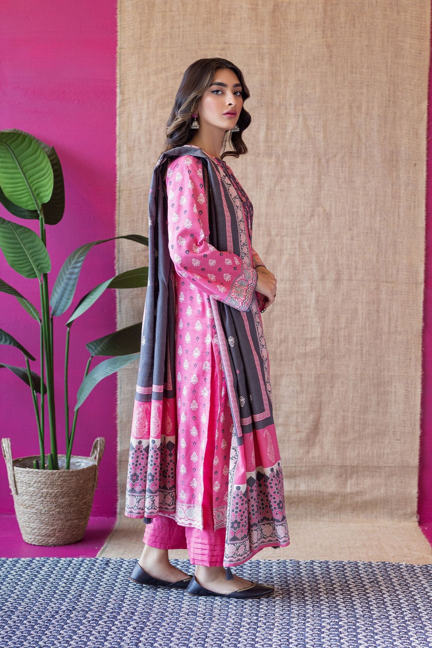 Embroidered – Khaddar 3PC – 136